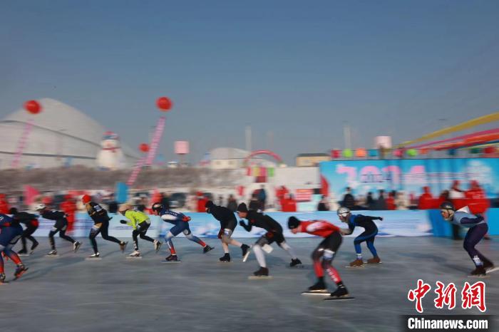 2024年哈尔滨亚洲速度滑冰马拉松开赛：以冰雪体