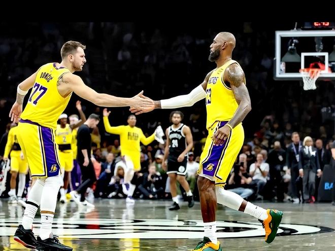 湖人提前7场锁定季后赛席位，太平洋分区冠军归