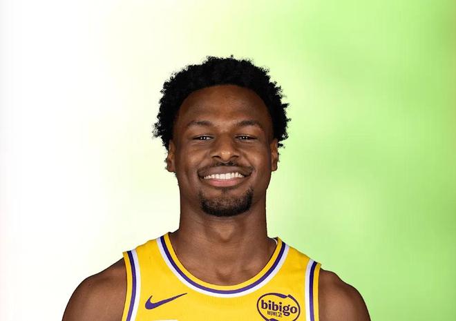 布朗尼·詹姆斯首登NBA季后赛舞台挑战与争议并存